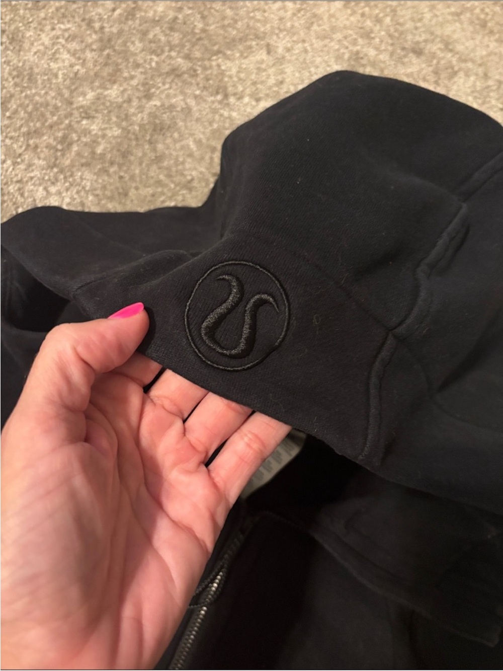 Lululemon Black Hooded Zip-Up Scuba Hoodie - Picture 2 of 6